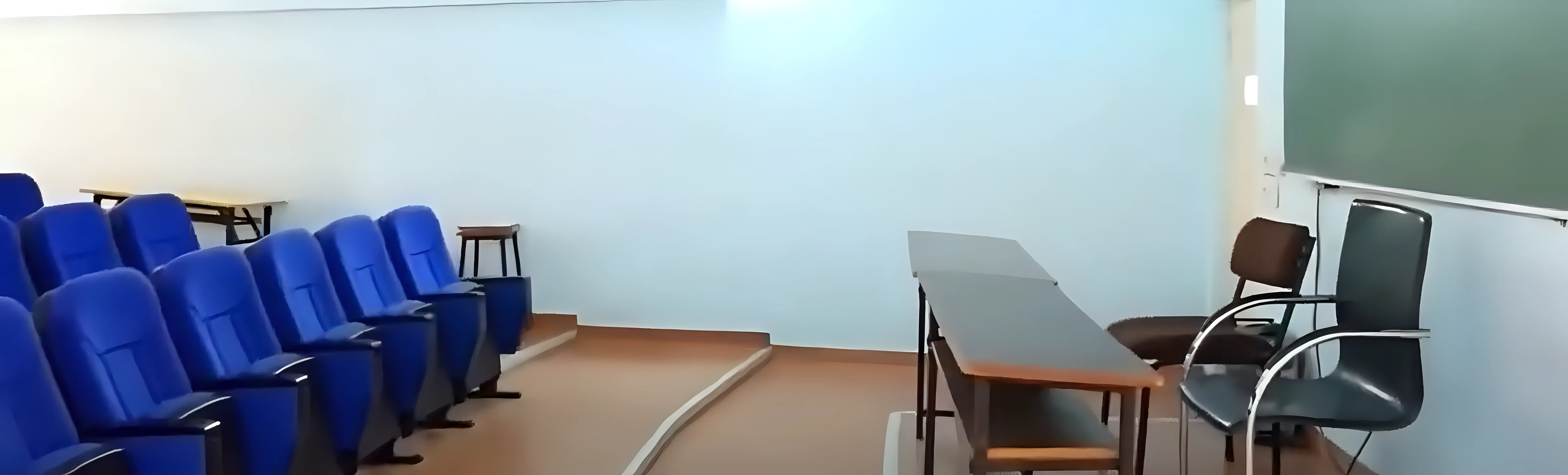 Guru Nanak Institute of Engineering & Technology Nagpur classroom photo 1